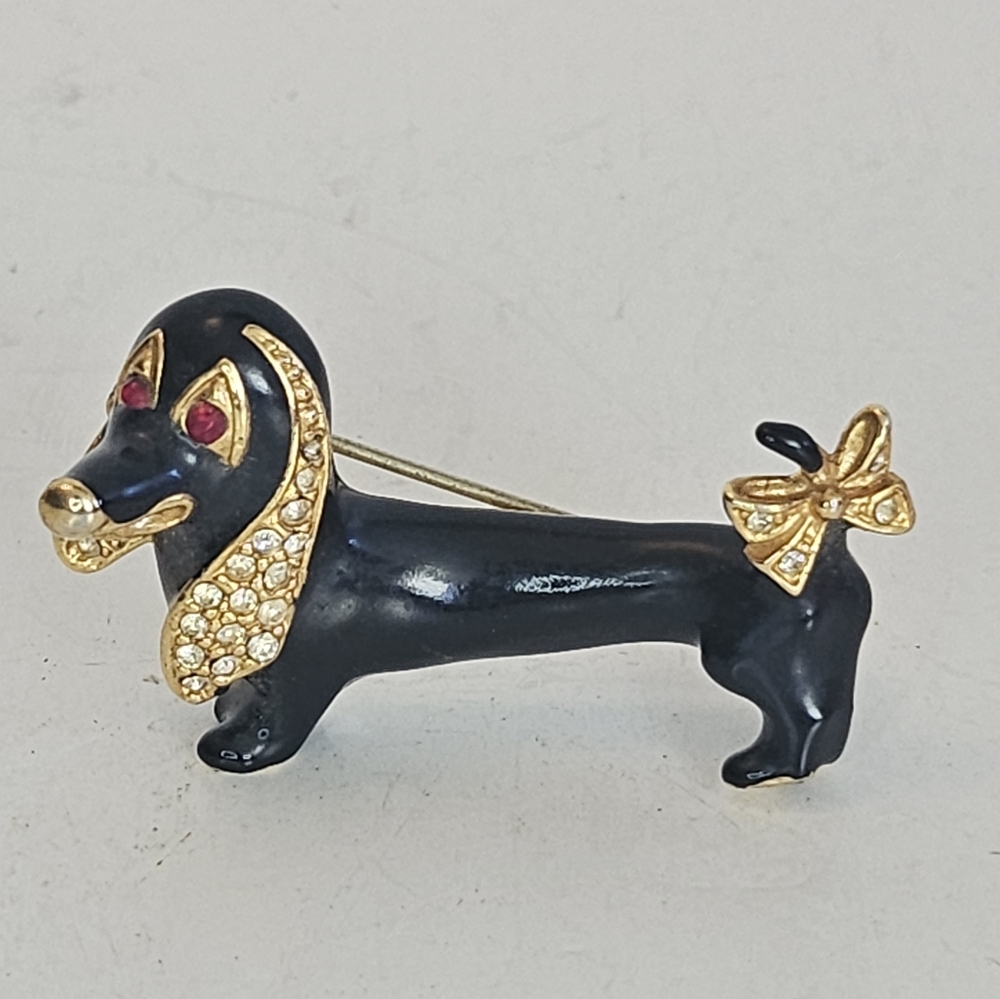 Vintage Dachshund Sausage Dog  Enamel Brooch Wiener Diamante Ears And Tail